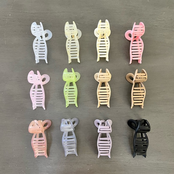 1/$5 or 3/$10 NWOT Light Pink Large Extra Hold 4.25" Lobster Claw Bow Hair Clip - Picture 3 of 5